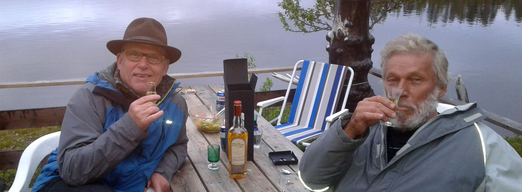 Jan Ove og Svein outside Tunnsj�bo